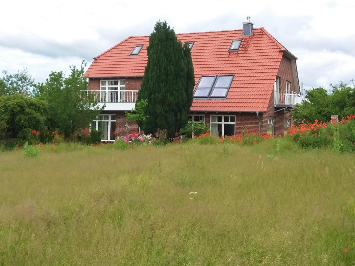 Haus Rosengarten- Ruhige Ferienwohnungen Im Gruenen Sehlen Dış mekan fotoğraf