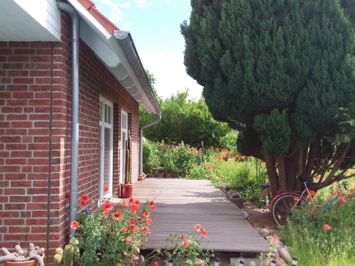 Haus Rosengarten- Ruhige Ferienwohnungen Im Gruenen Sehlen Dış mekan fotoğraf